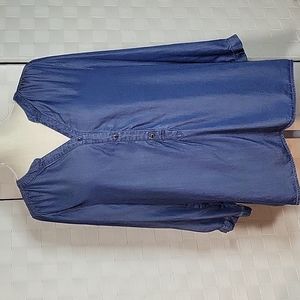 Zac & Rachel Size Large- Women's Button V-neck Denim Blouse